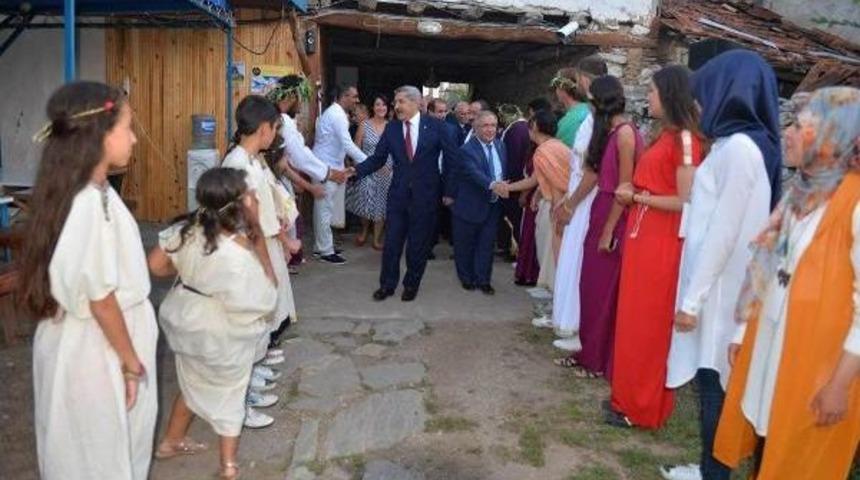 Antik Kent Aizanoi'de Senfonik T&uuml;rk&uuml;ler Konseri