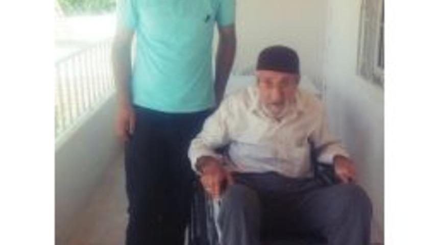 93 Yaşındaki Aydın&rsquo;a Tekerlekli Sandalye Hediye Edildi