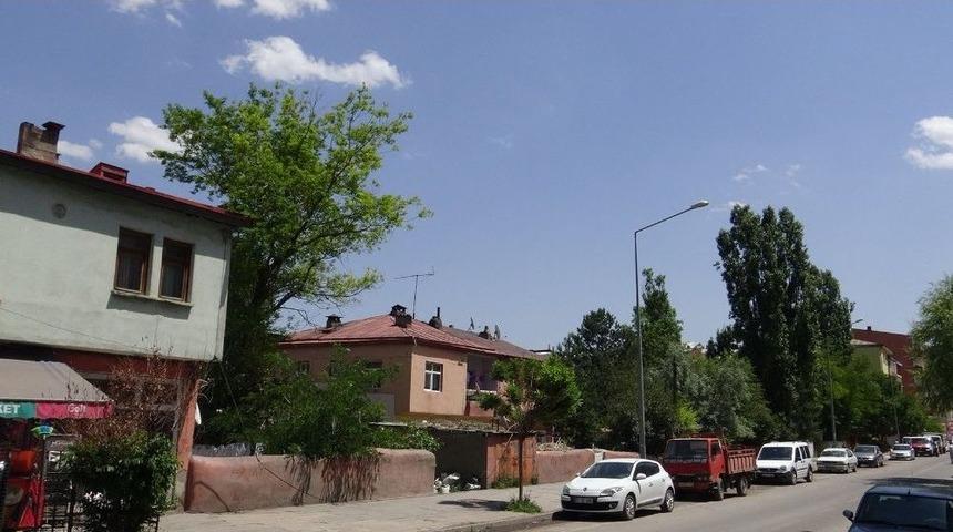 Yeni Şehir İmar Planını Beğenmeyen Mahalleli Belediyeden Bitişik Nizam İstiyor