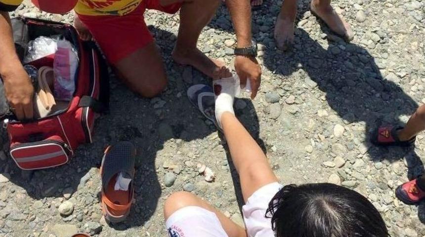 Yaralananın Yardımına Cankurtaran Koşuyor