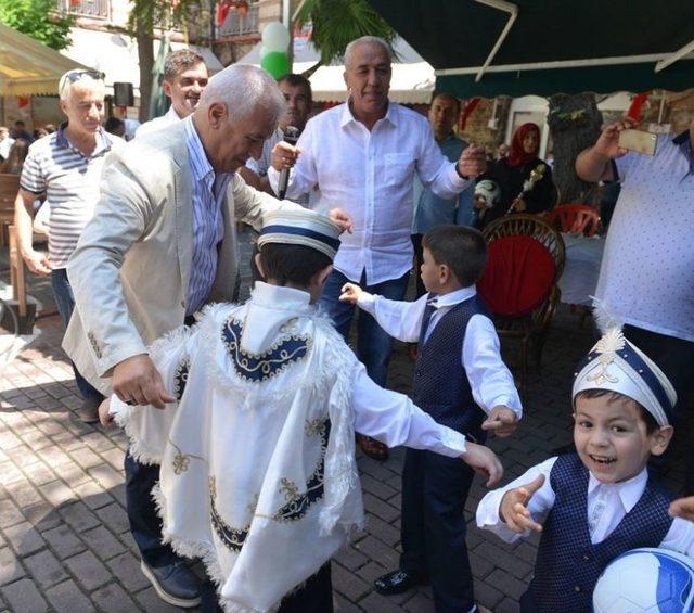 Bozbey, Sünnet Çocuklarının Heyecanına Ortak Oldu