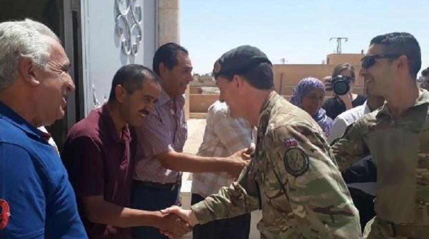 İngiliz General Jones, Rakka Sivil Meclisi Ile G&ouml;r&uuml;şt&uuml;