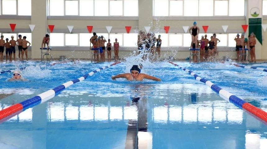 Minik Kulaçlar Türkiye Şampiyonasını Bekliyor