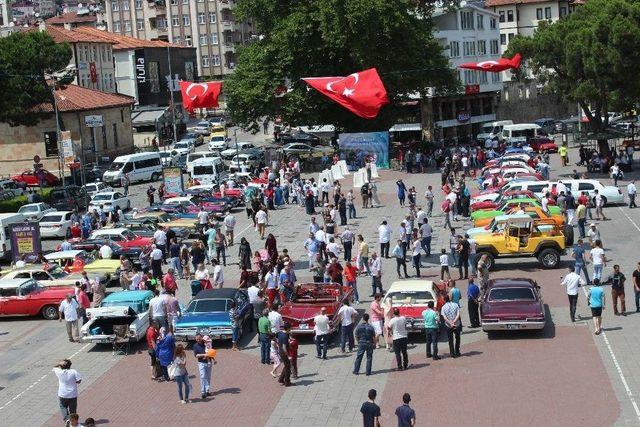 Ordu’da Klasik Otomobiller Görücüye Çıktı