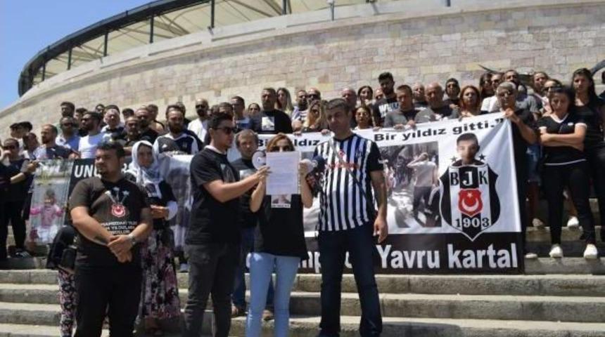 Elif Ve Efe I&ccedil;in "adalet Istiyoruz" Eylemi