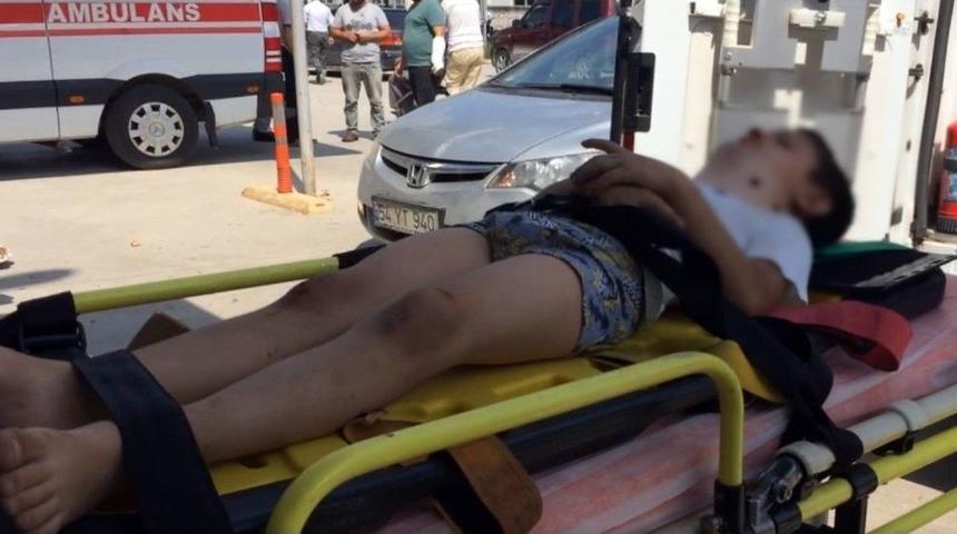 Binanın Duvarı Devrildi, 3’ü Çocuk 4 Kişi Yaralandı