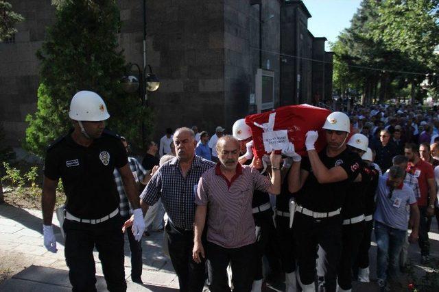 Hasan Basri Üstünbaş Son Yolculuğuna Uğurlandı