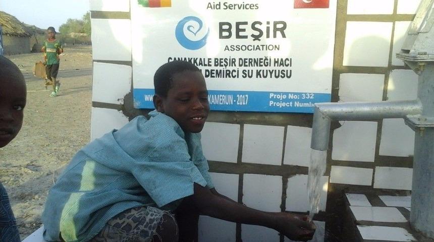 &Ccedil;anakkale Ensar Vakfı Şubesi Afrika&rsquo;da Su Kuyusu A&ccedil;tı