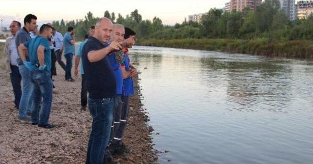 Balık Tutmak Için Girdiği Kızılırmak'ta Boğuldu