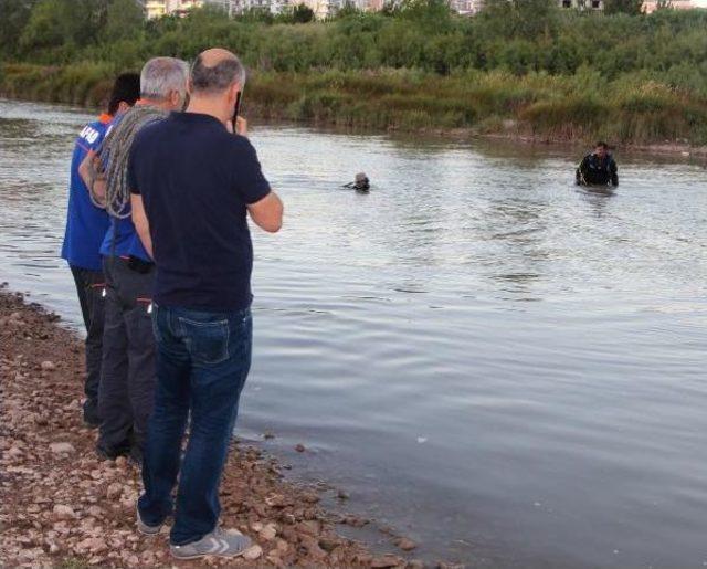 Balık Tutmak Için Girdiği Kızılırmak'ta Boğuldu