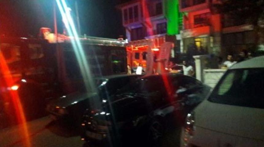 D&uuml;ğ&uuml;n Salonunun Trafoları Patladı