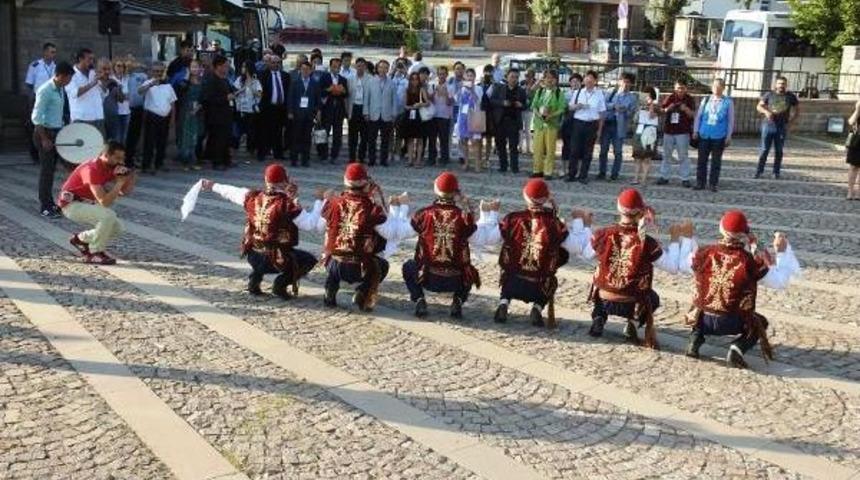 Koreliler İskilip Dolmasına Hayran Kaldı