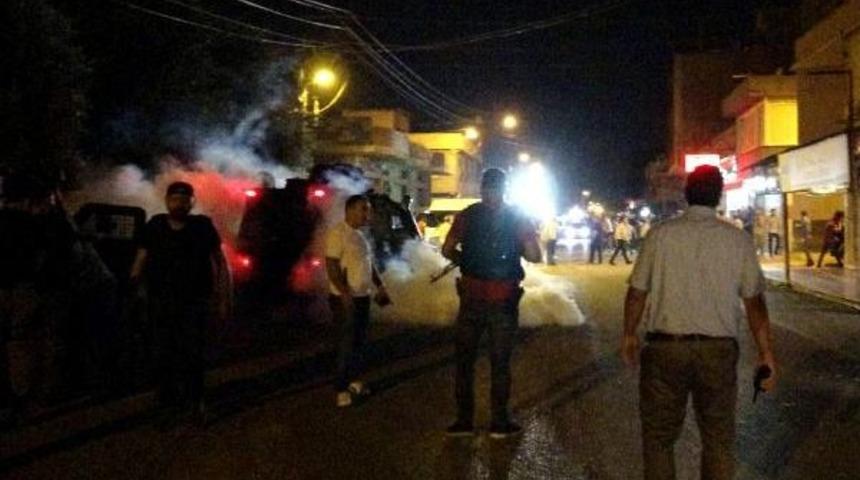 Mahalle Kavgasına Polis M&uuml;dahale Etti