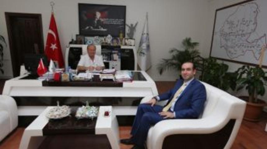 İl Sağlık M&uuml;d&uuml;r&uuml; Şenel&rsquo;den Başkan &Ouml;zakcan&rsquo;a Ziyaret