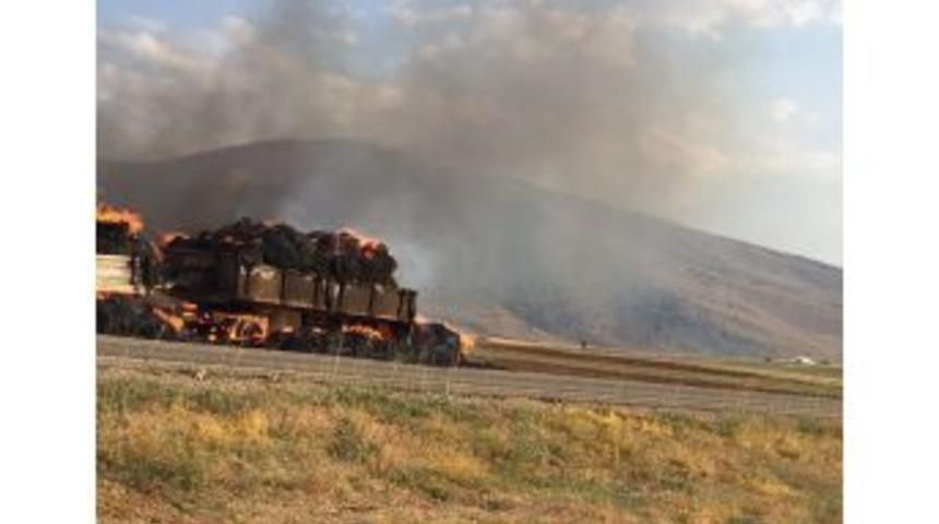 R&ouml;mork İ&ccedil;indeki Samanlarla Birlikte Yandı