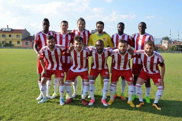 Sivasspor Hazırlık Maçını Farklı Kazandı