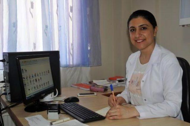 Yüksekova’Da 3 Saatlik Bebeğe Omirilik Ameliyatı Yapıldı
