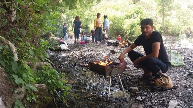 Hakkari’de Kavurucu Sıcaklar Vatandaşları Bunalttı