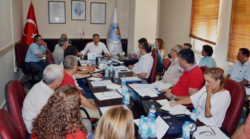 Başkan Pamuk, Birim M&uuml;d&uuml;rleriyle Bir Araya Geldi