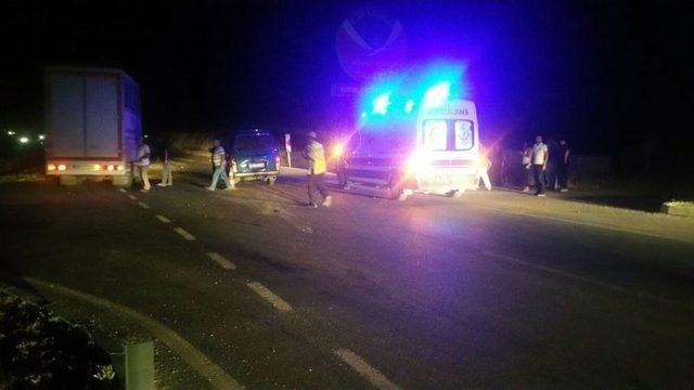 Karaman’da Otomobille Minibüs Çarpıştı: 8 Yaralı