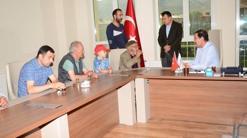 Paland&ouml;ken Halkı Derdini Doğrudan Başkana Anlatıyor