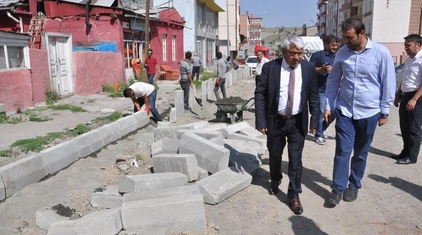 Kars&rsquo;ta Yol Ve Kaldırımlar Yapılıyor