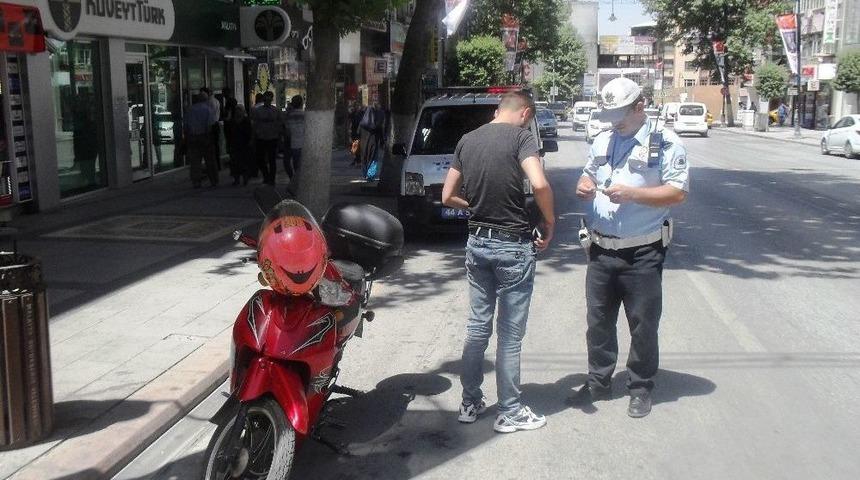 Polis Kurallara Uymayan Motosiklet S&uuml;r&uuml;c&uuml;lerine Ceza Yağdırdı