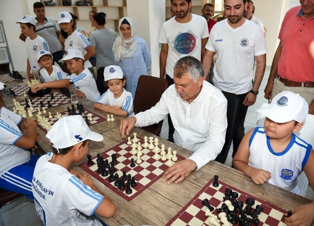 50 Bin Kişiye &Uuml;cretsiz Spor Eğitimi