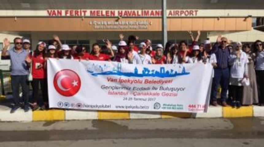 İpekyolu Belediyesi 80 Genci Geziye G&ouml;nderiyor