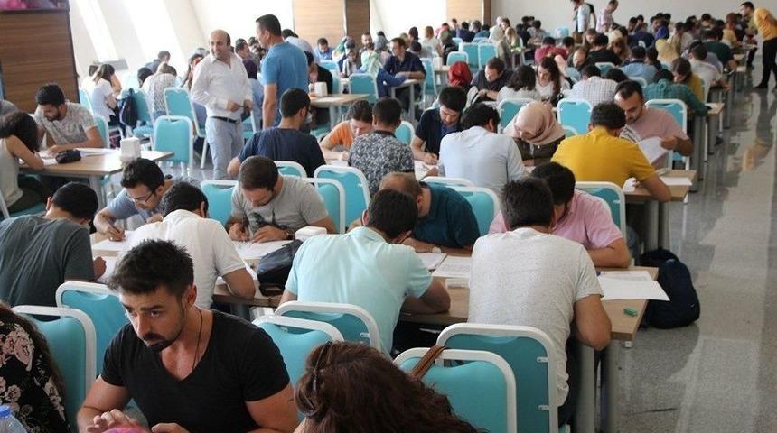 Van&rsquo;da &lsquo;aday Memur Hazırlayıcı Eğitim Sınavı&rsquo; Yapıldı