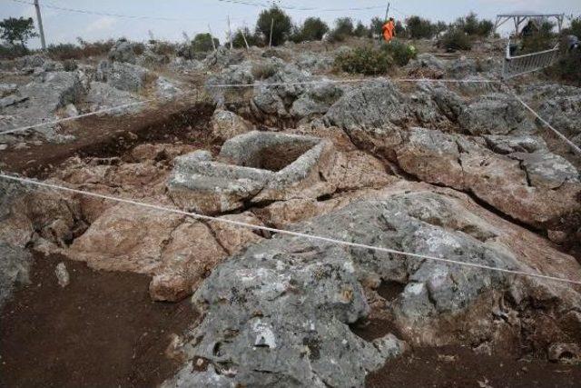 Gölyazı’Daki Nekropol Ve Kutsal Alan Kazıları Sona Erdi