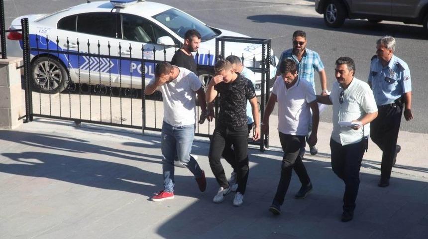 20 Ton Zeytin &Ccedil;alan Şebekeden 1 Kişi Tutuklandı