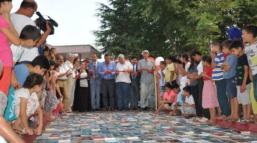 Mersinli Yazarlardan &rsquo;kitap Yolu&rsquo; Etkinliği