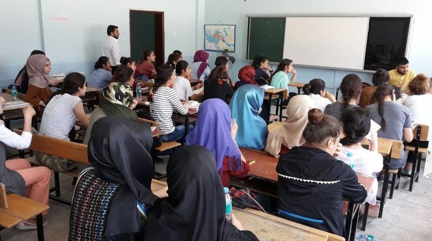 Silopi&rsquo;de Gazetecilik Ve Basın Konulu Seminer