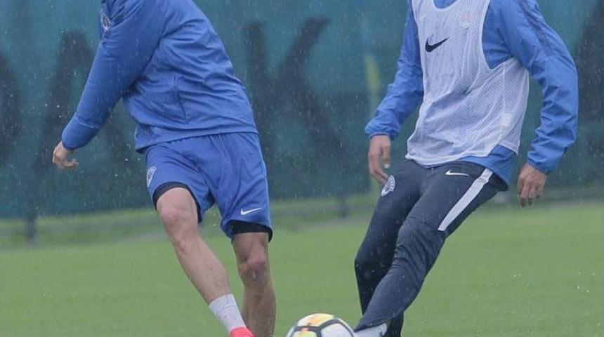 Kasımpaşa&rsquo;da Hazırlıklar S&uuml;r&uuml;yor