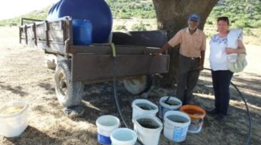&Ccedil;allı&rsquo;da &Ccedil;oban Ahmet&rsquo;ten Su Sorununa Tankerli &Ccedil;&ouml;z&uuml;m