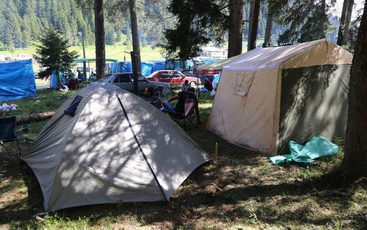 Sıcaktan Bunalan Vatandaşlar Yaylaya Akın Etti G5