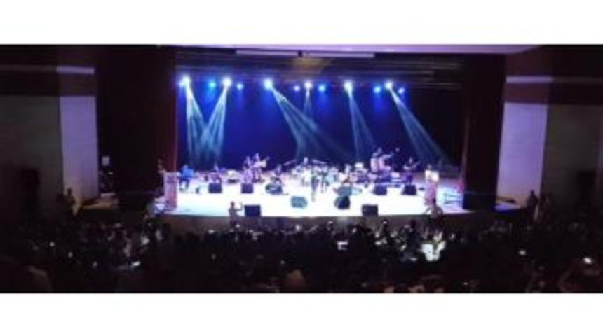 İlyas Yal&ccedil;ıntaş Irak&rsquo;Ta Sevenleriyle Buluştu