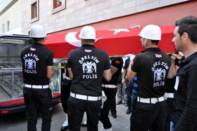 Kaza Şehidi Polis Memuru Kayseri'de Toprağa Verildi