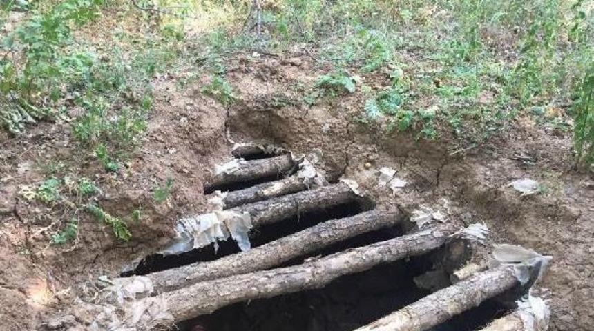 Bing&ouml;l'de Pkk'lı Ter&ouml;ristlere Ait 5 Odalı Sığınak Bulundu