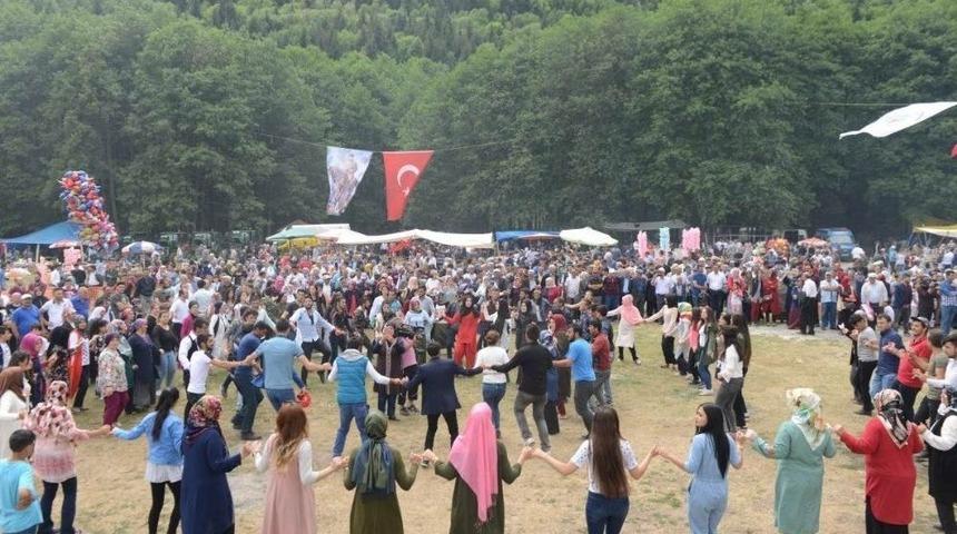 Posof Aşıklar Ve T&uuml;rk&uuml; Ş&ouml;leni