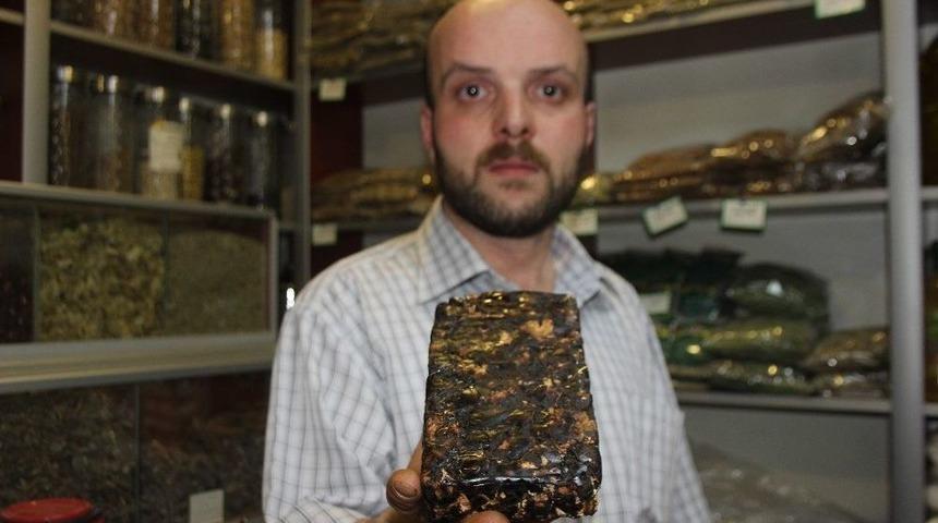 Sıcaklara Karşı Demirhindi Şerbeti