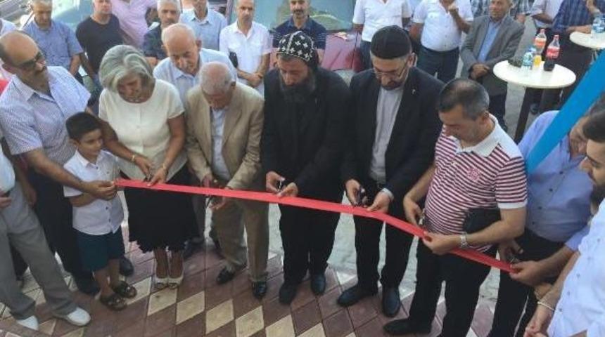 S&uuml;ryani Ortakların Pizza D&uuml;kkanı, Papazın Dualarıyla A&ccedil;ıldı