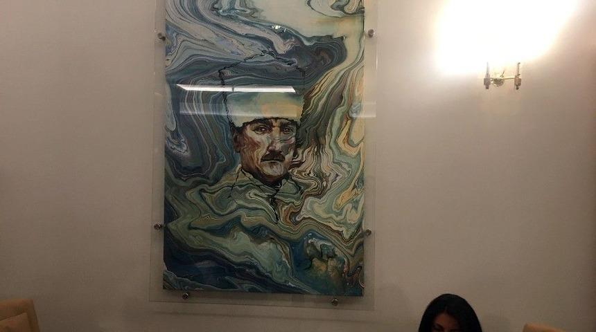 Muhalefet Kulisindeki Atat&uuml;rk Portresi Ve Resimler Yenilendi