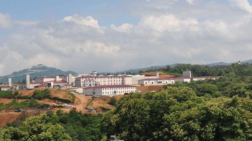 Beşikdüzü İlçesinde Yaptırılan Cezaevinin Yüzde 80’lik Kısmı Tamamlandı