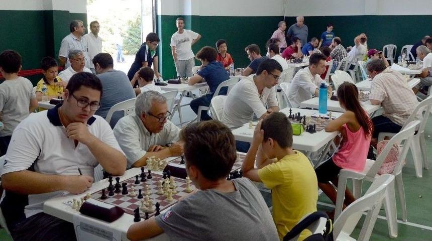 Demokrasi Zaferi Satranç Turnuvası