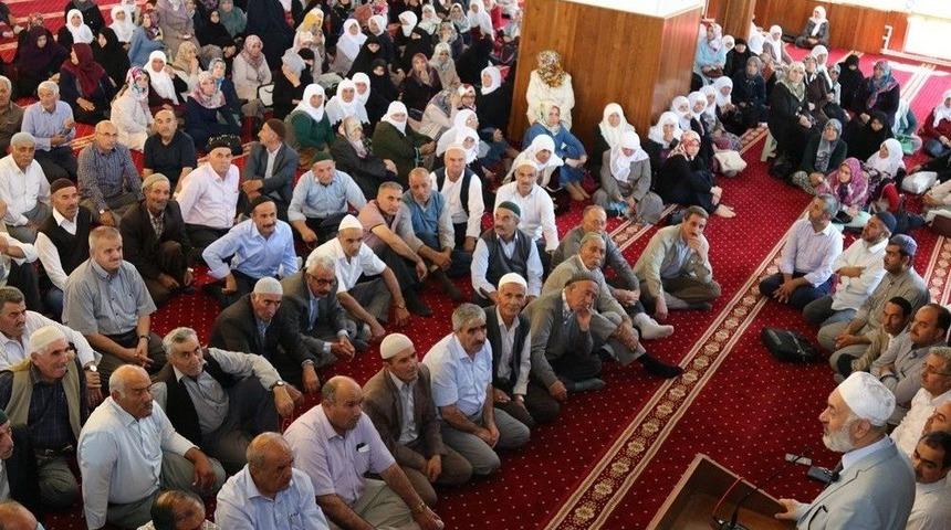 Van’daki Hacı Adaylarına Seminer