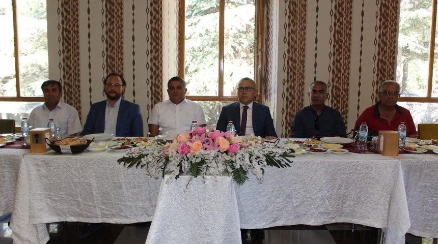 Vali Şimşek, Basın Mensupları İle Kahvaltıda Buluştu