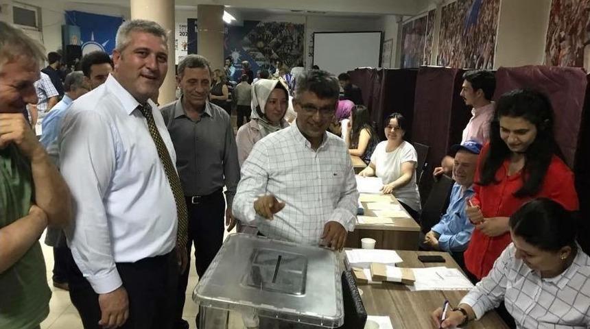 Uşak Ak Parti&rsquo;de Kongre S&uuml;reci, Delege Se&ccedil;imiyle Başladı