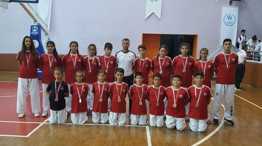 Kuşadası Belediyespor Tekwando Takımından B&uuml;y&uuml;k Başarı